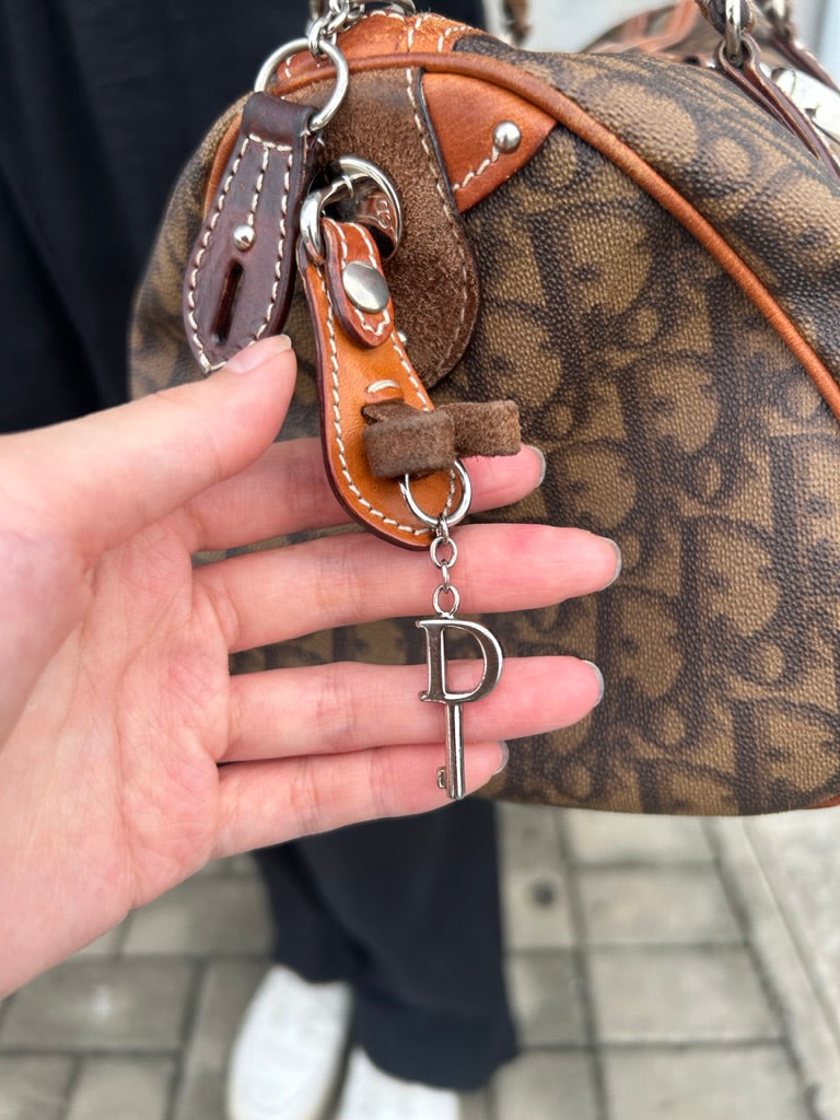 Dior monogram trotter heart lock shoulder bag