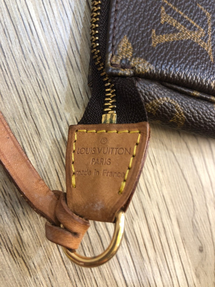 Louis Vuitton pochette