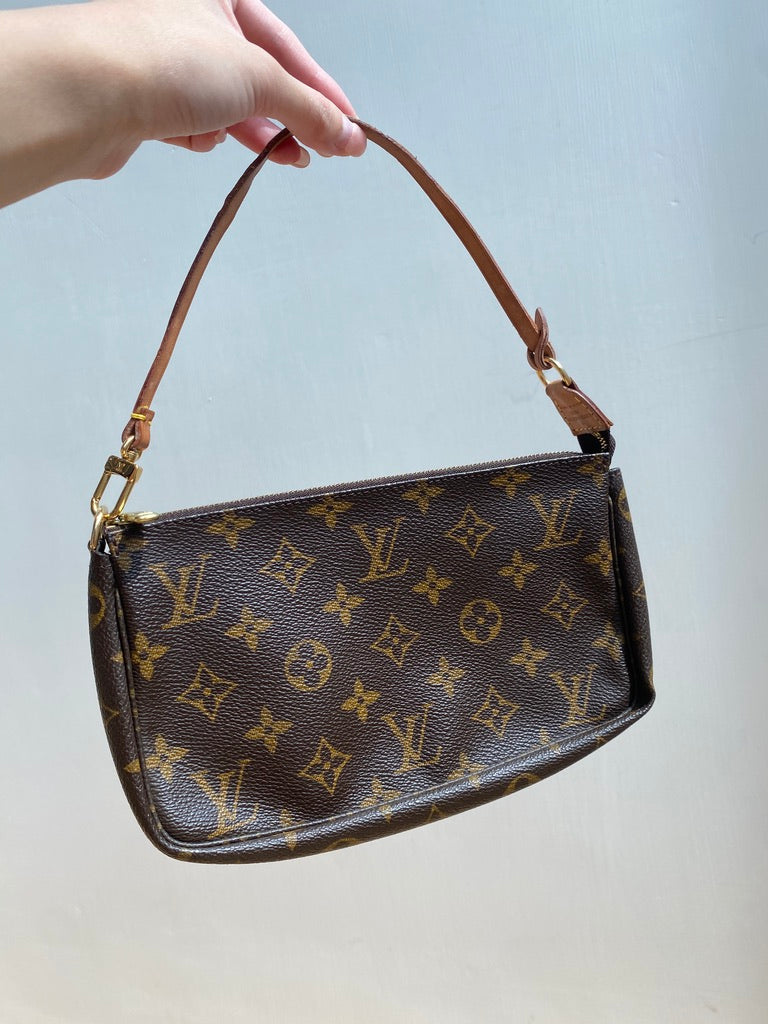 Louis Vuitton pochette