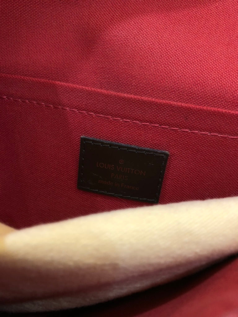 Louis Vuitton damier chain bag