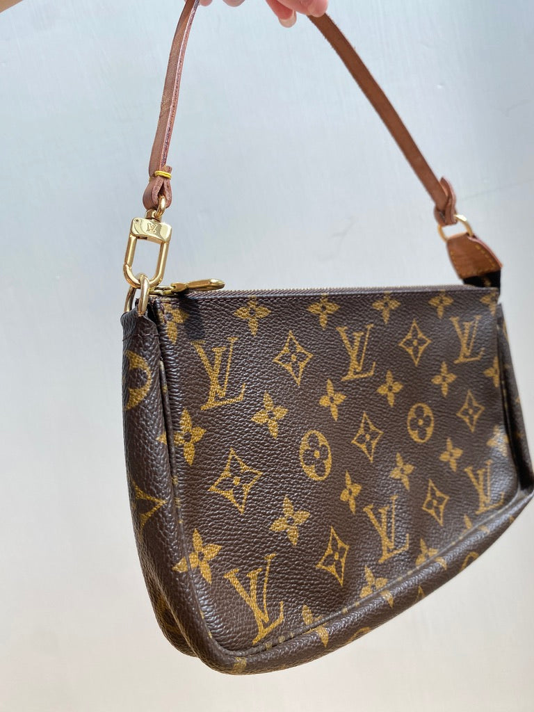 Louis Vuitton pochette