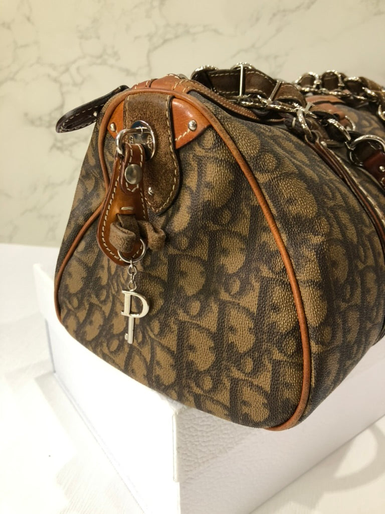 Dior monogram trotter heart lock shoulder bag
