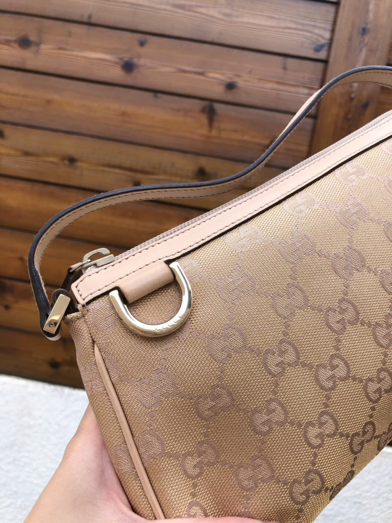 Gucci pink pochette