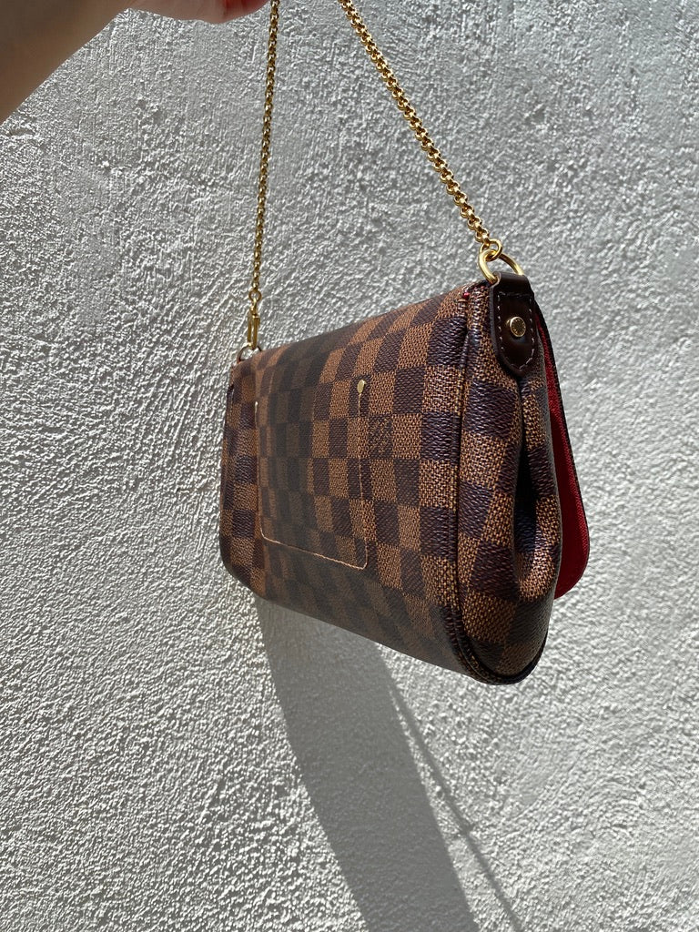 Louis Vuitton damier chain bag