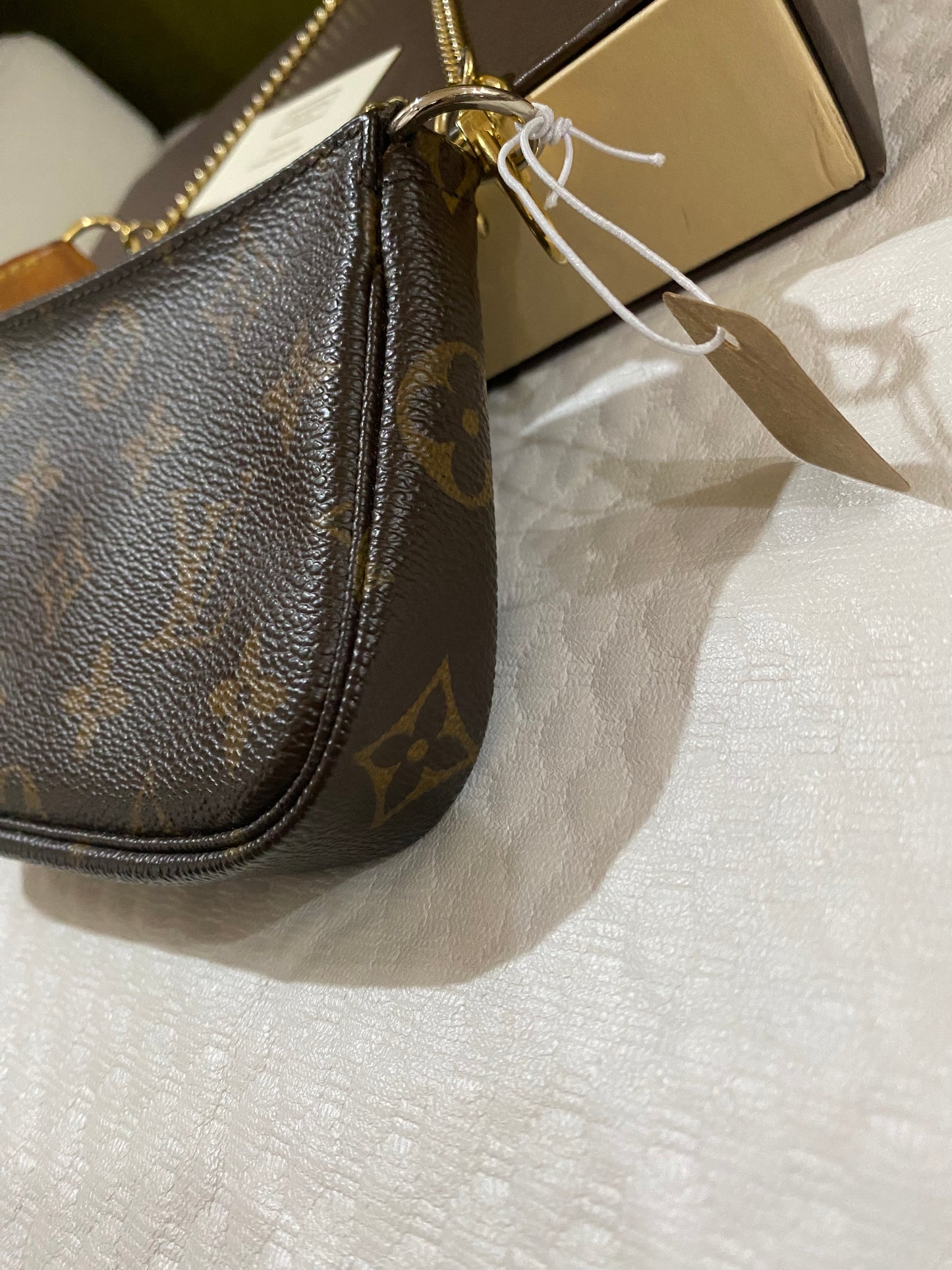 Louis Vuitton mini pochette