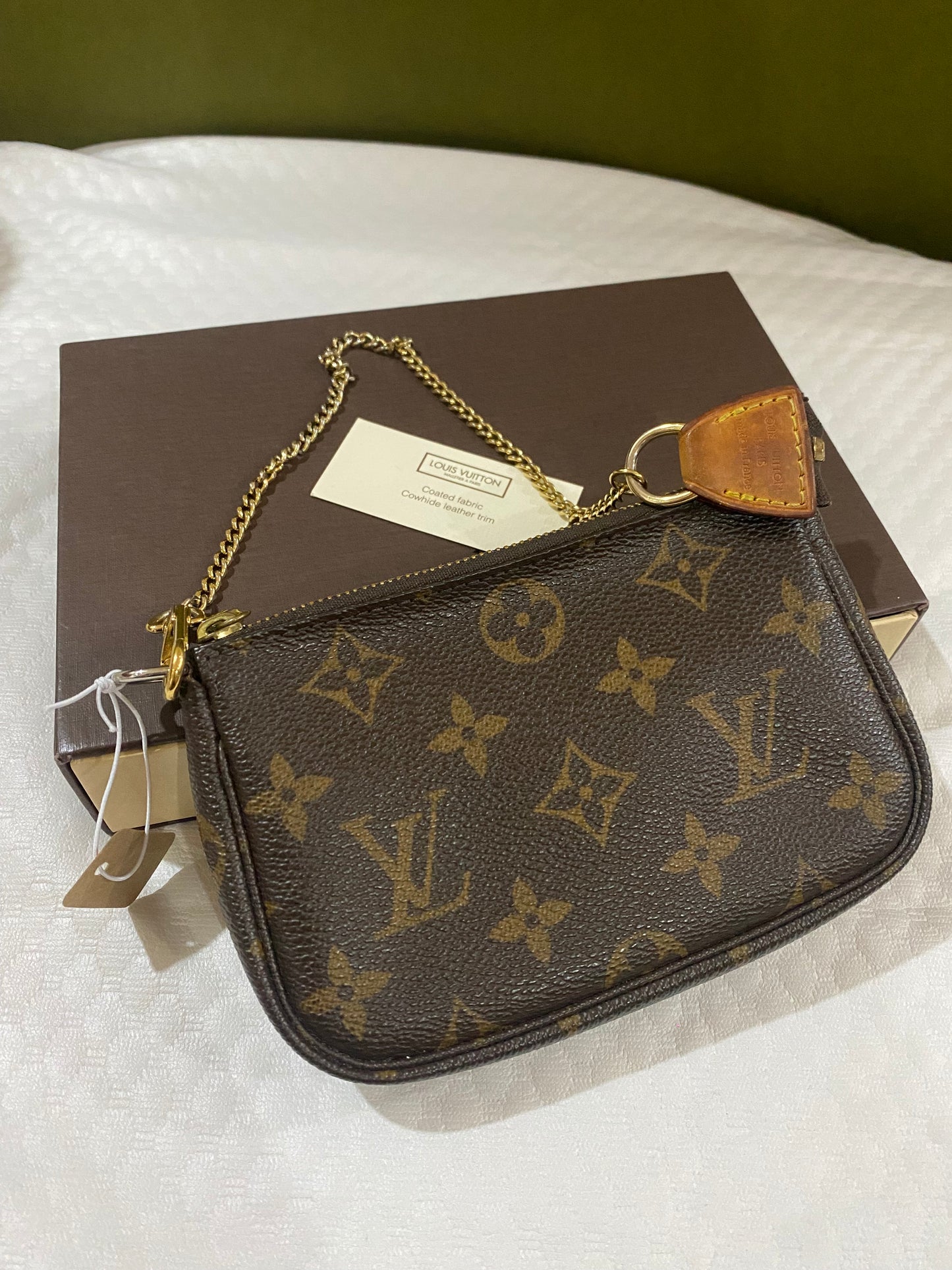 Louis Vuitton mini pochette