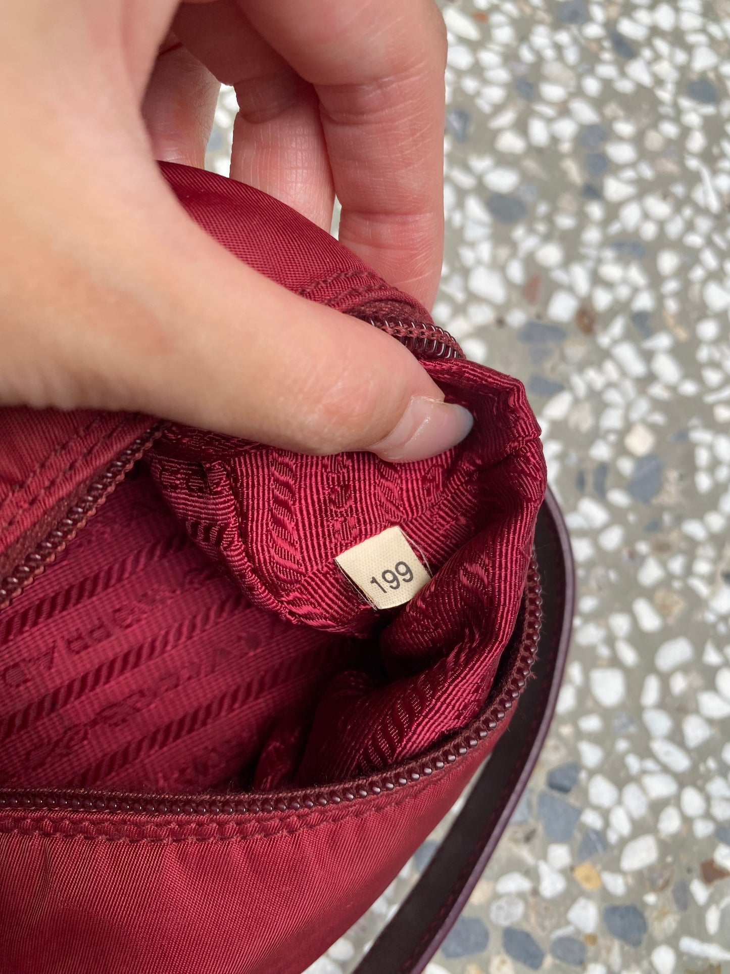 Prada tessudo mini pochette