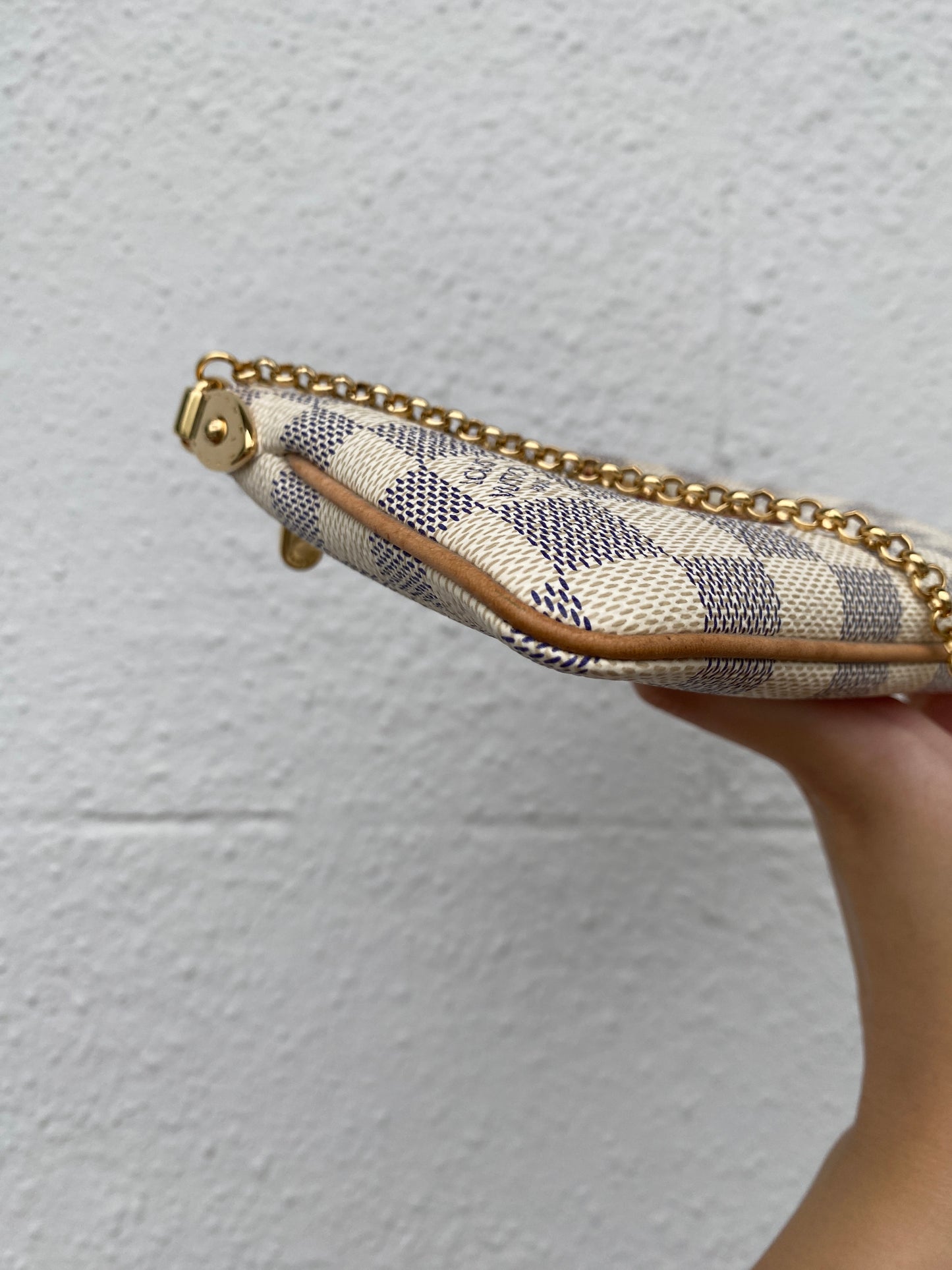 Louis Vuitton azur milla mm