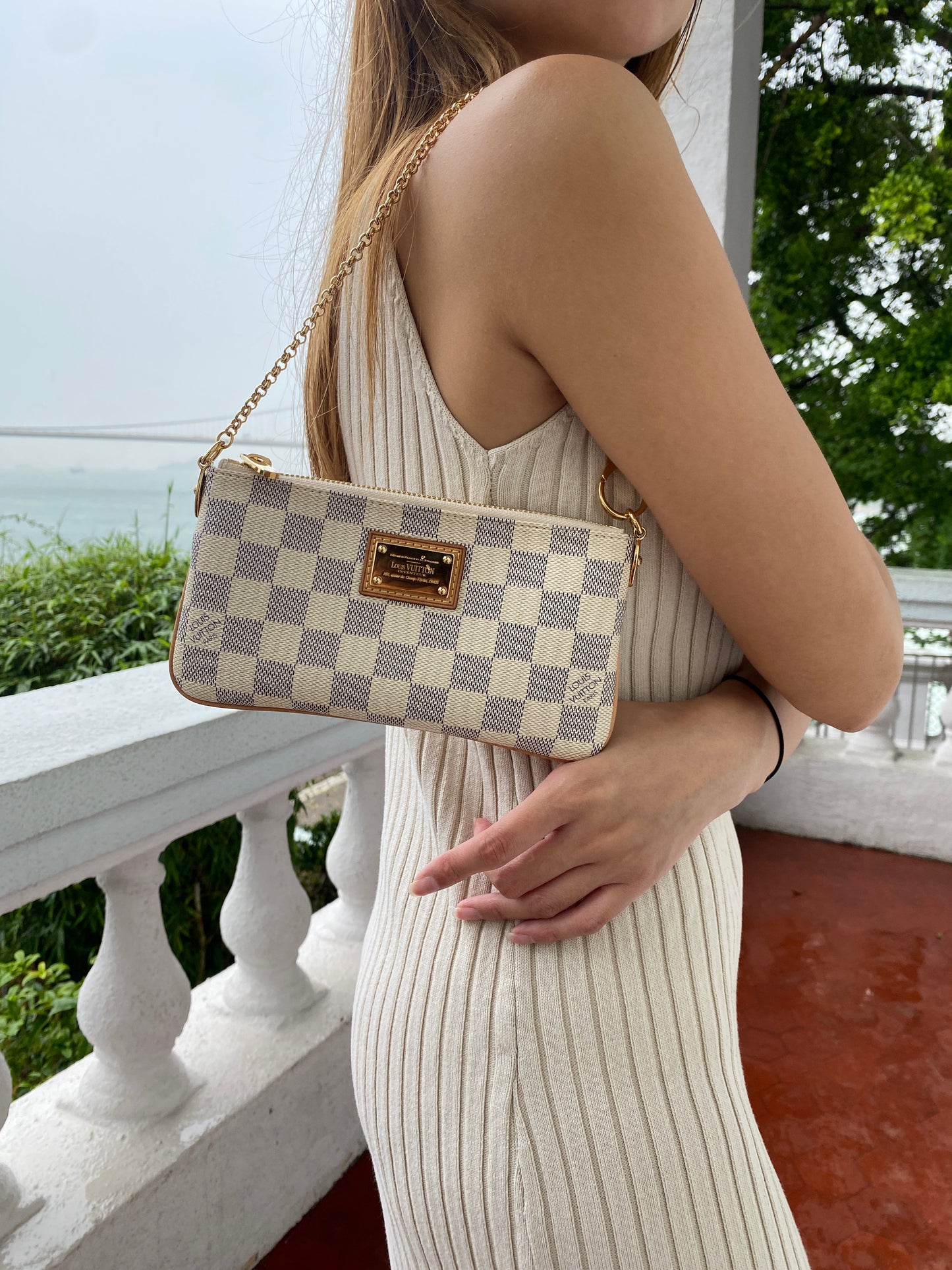 Louis Vuitton azur milla mm