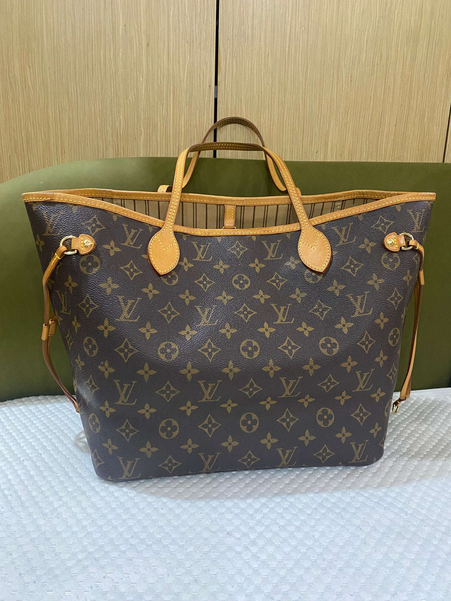 Louis Vuitton Neverfull GM bag