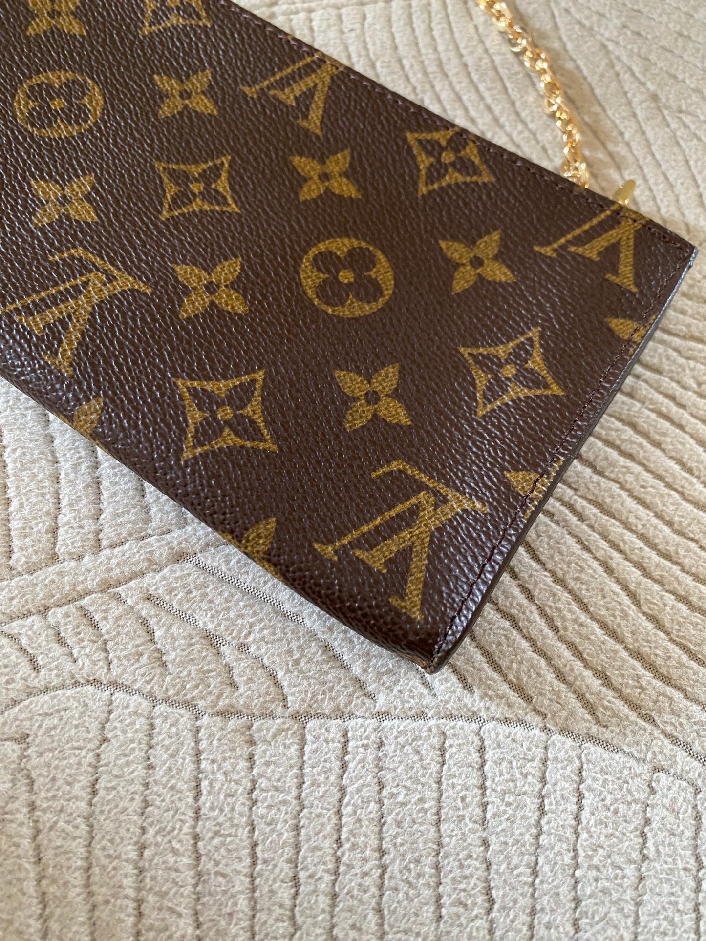 Louis Vuitton Mini Pouch Pochette
