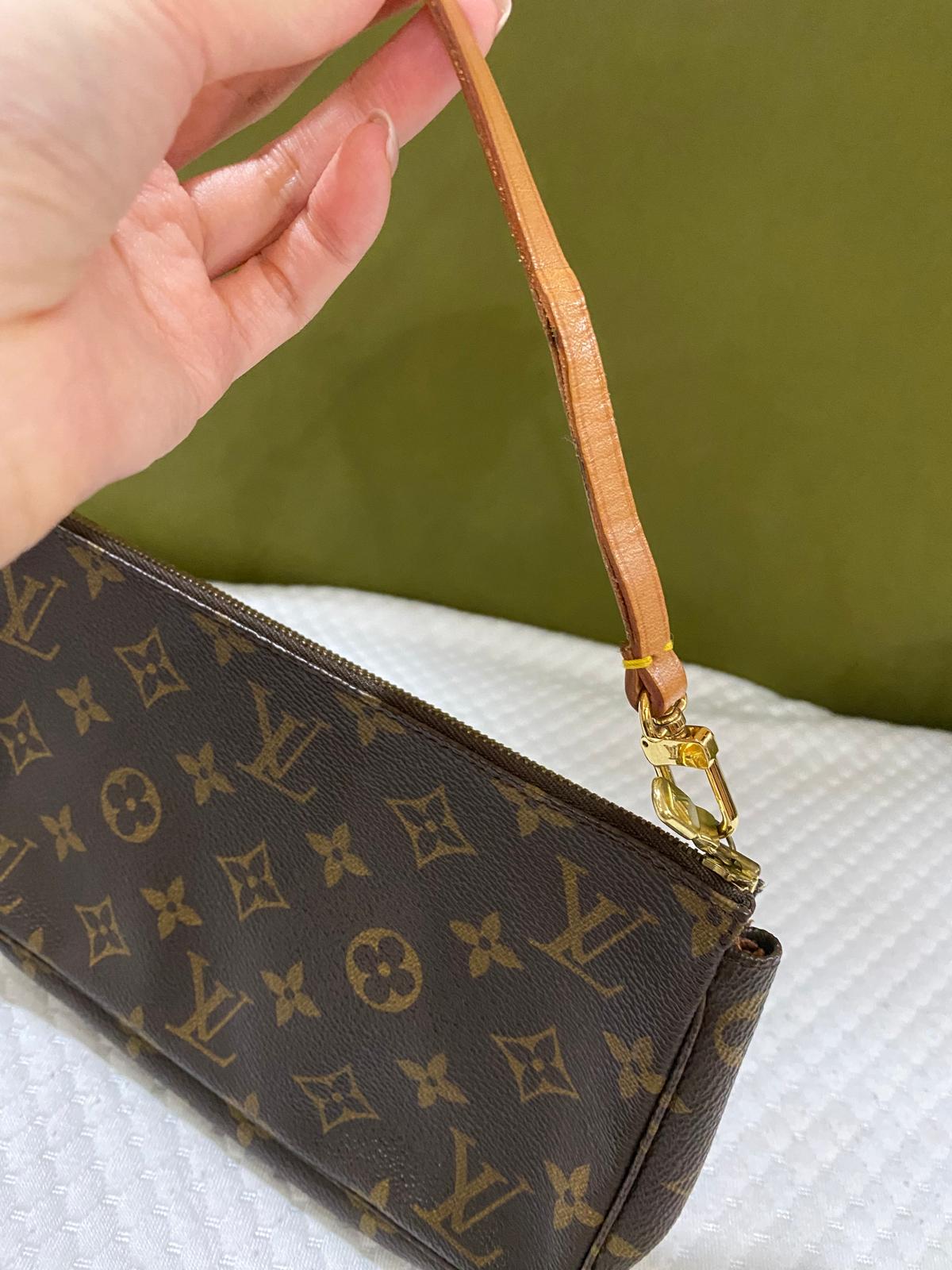 Louis Vuitton Monogram Pochette Accessories