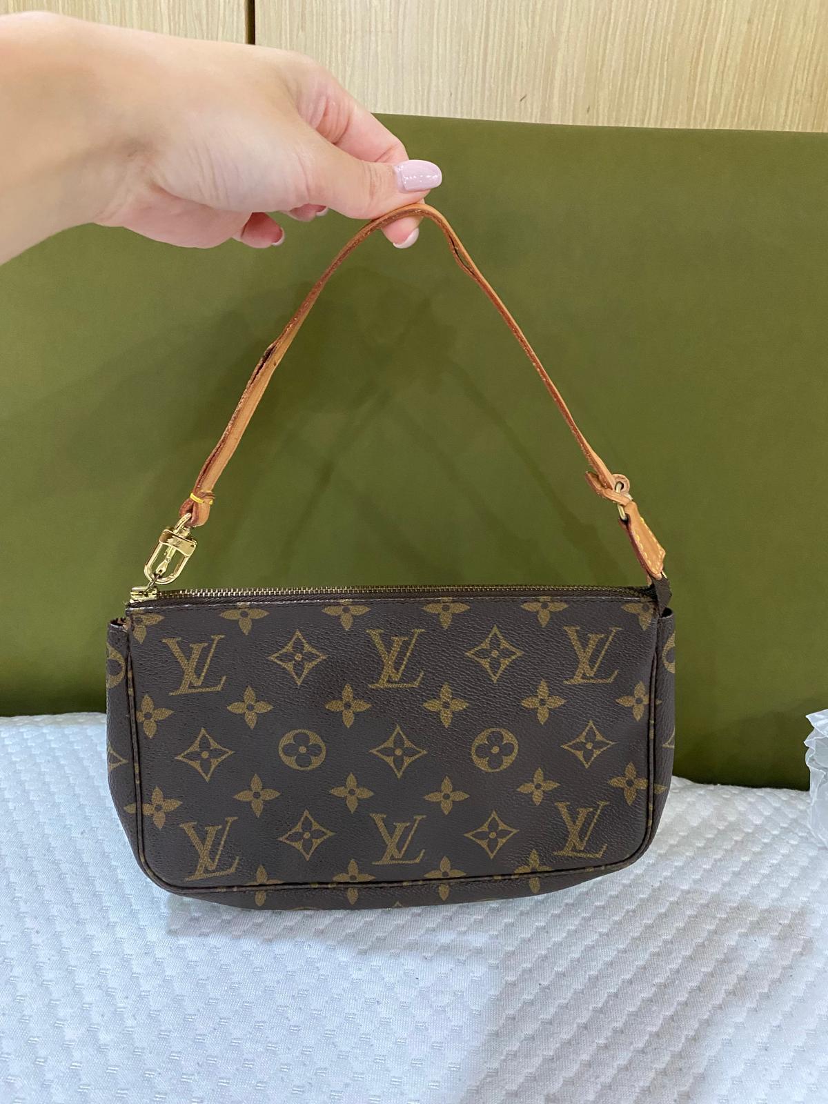 Louis Vuitton Monogram Pochette Accessories