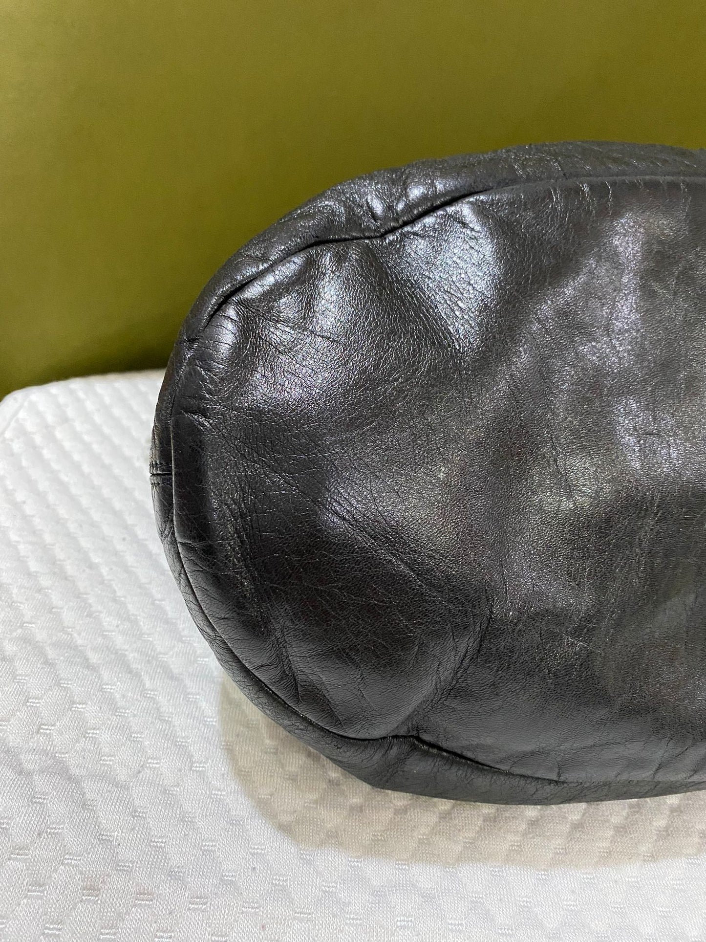 Chanel bonbon CC logo lambskin tote with tweed chain