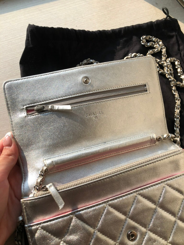Chanel wallet on chain