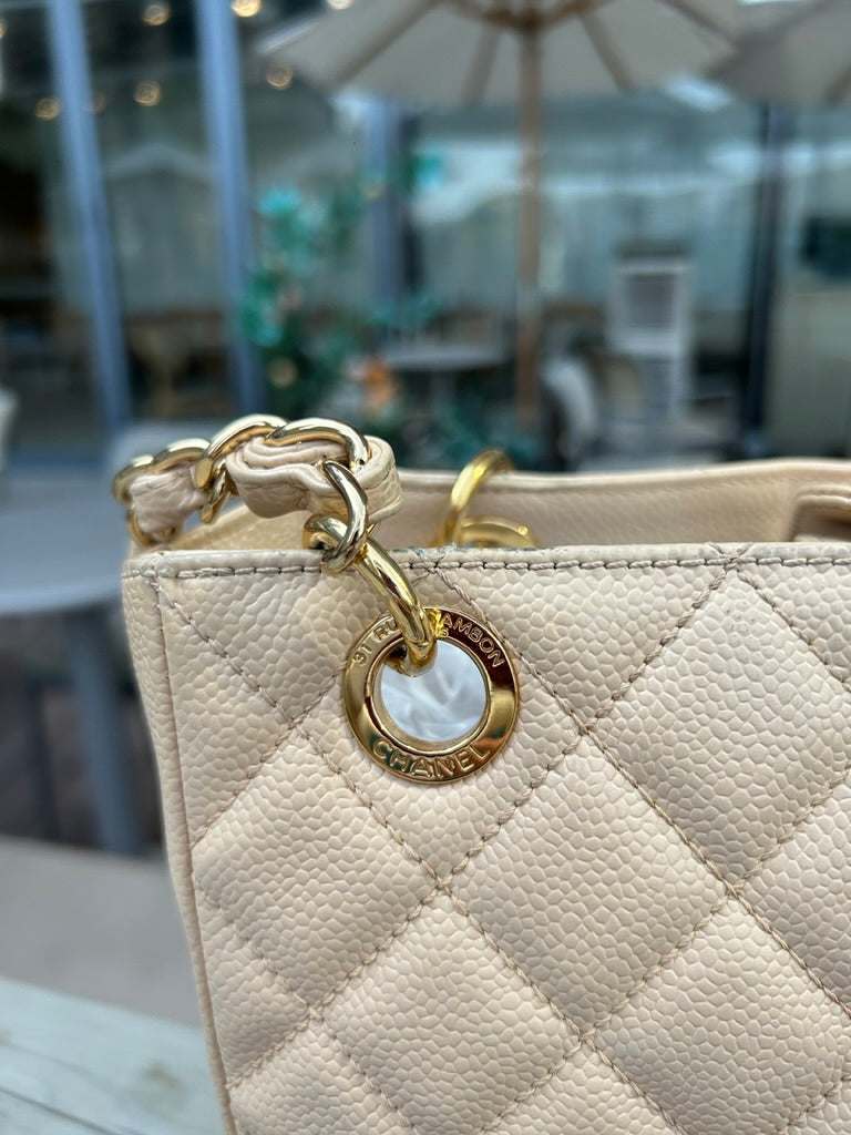 Chanel petite shopping tote