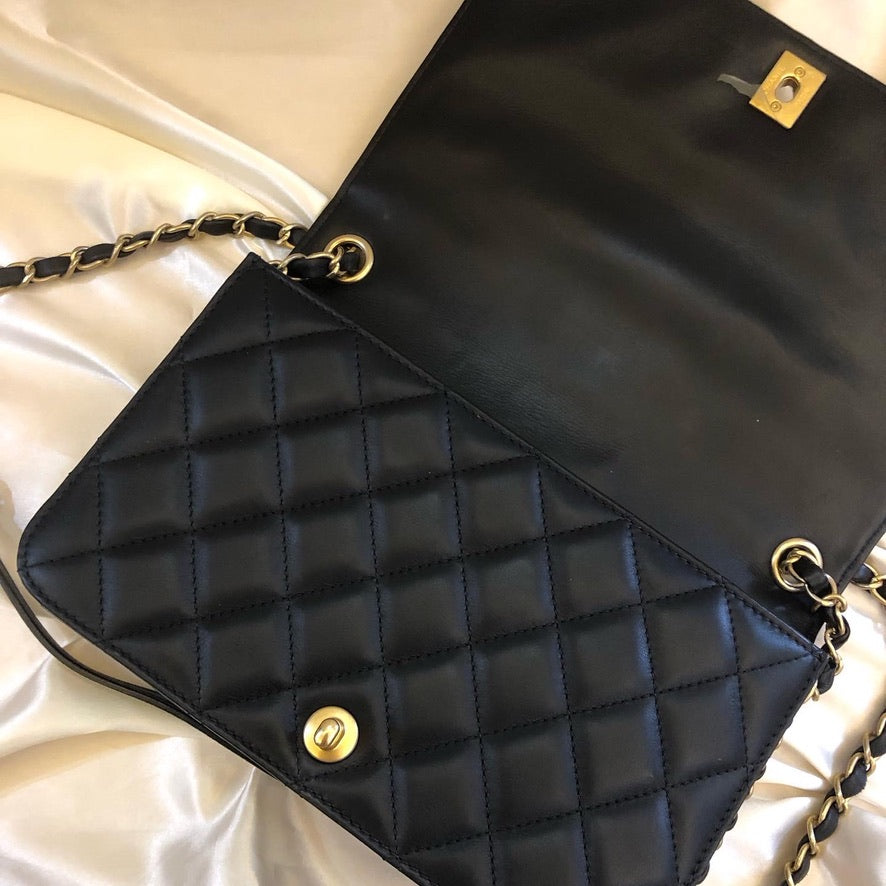 Chanel timeless flap bag