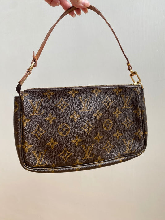 Louis Vuitton pochette