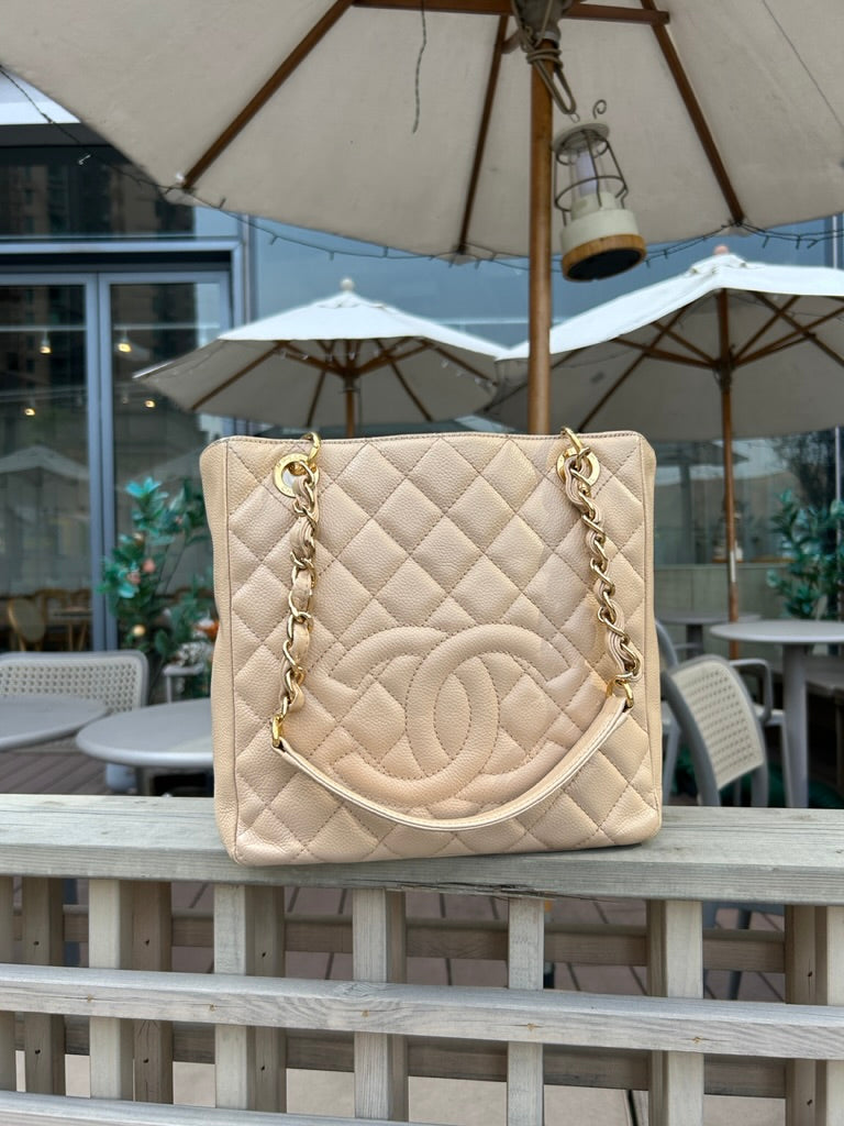 Chanel petite shopping tote
