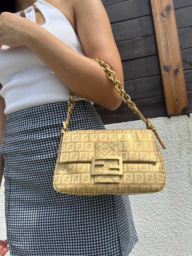 Fendi metallic mamma chain baguette