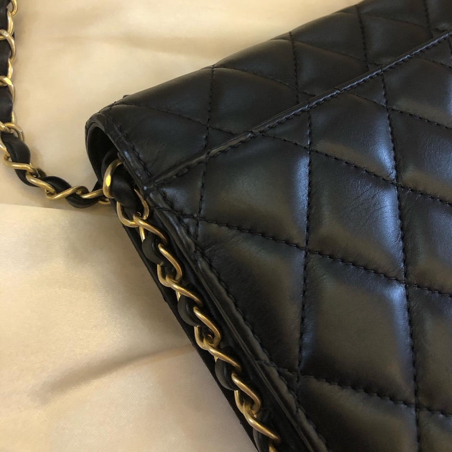 Chanel timeless flap bag