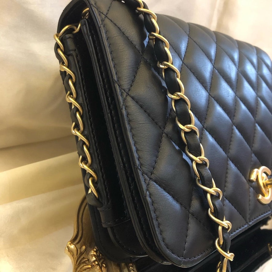 Chanel timeless flap bag