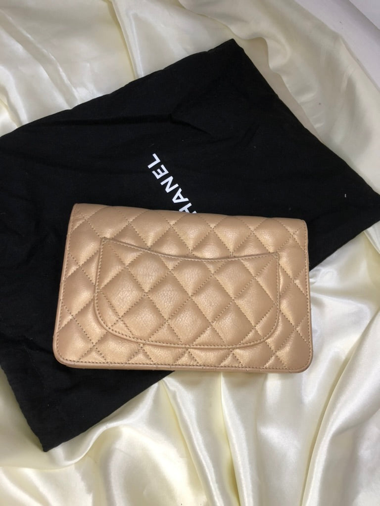 Chanel wallet on chain