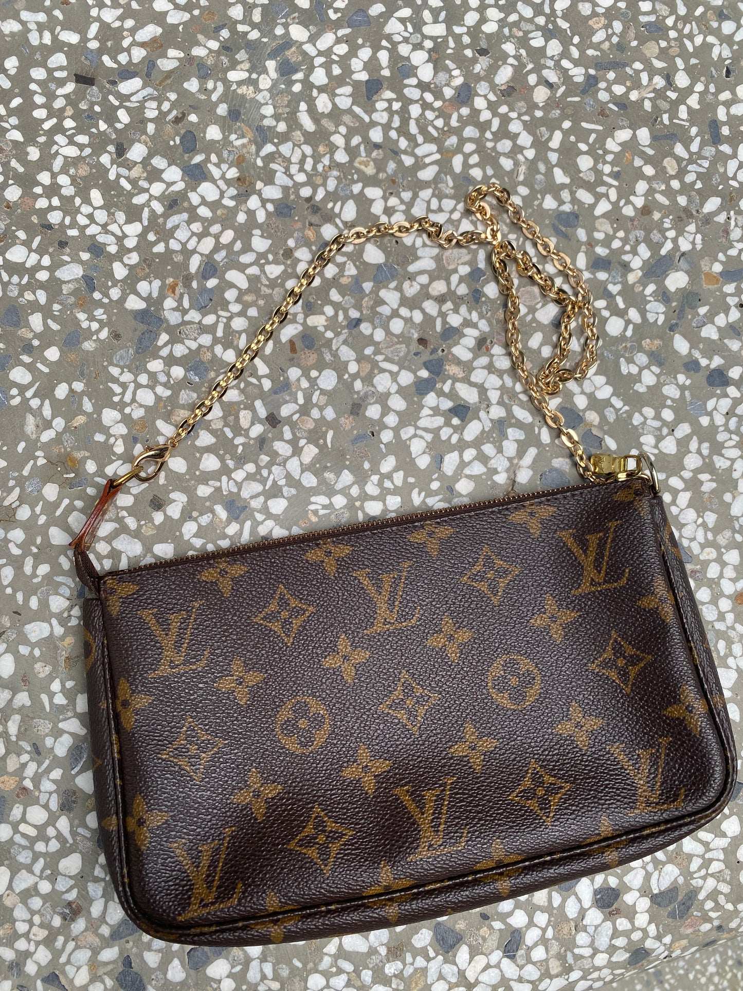 Louis Vuitton pochette