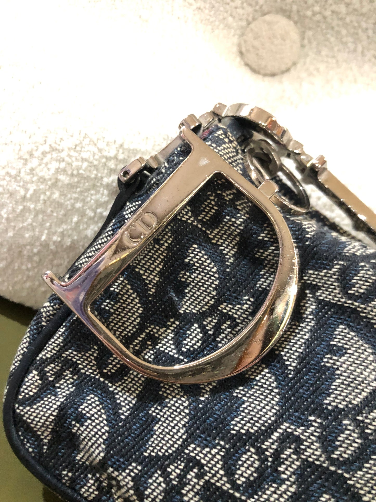 Dior trotter Dior spellout D charm pochette
