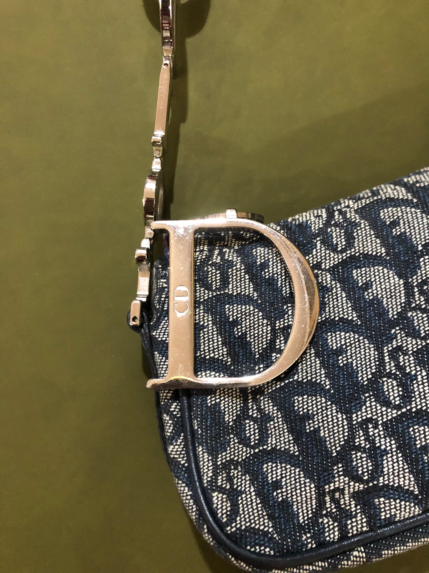 Dior trotter Dior spellout D charm pochette