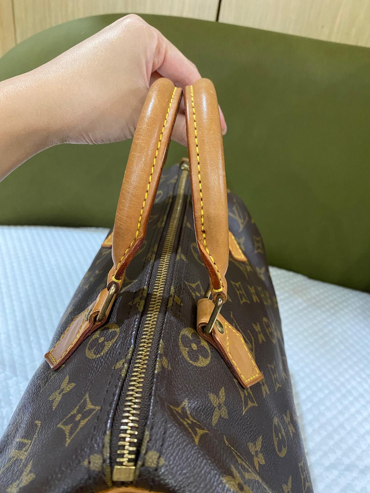 Louis Vuitton Speedy 30 Handbag in Monogram Canvas